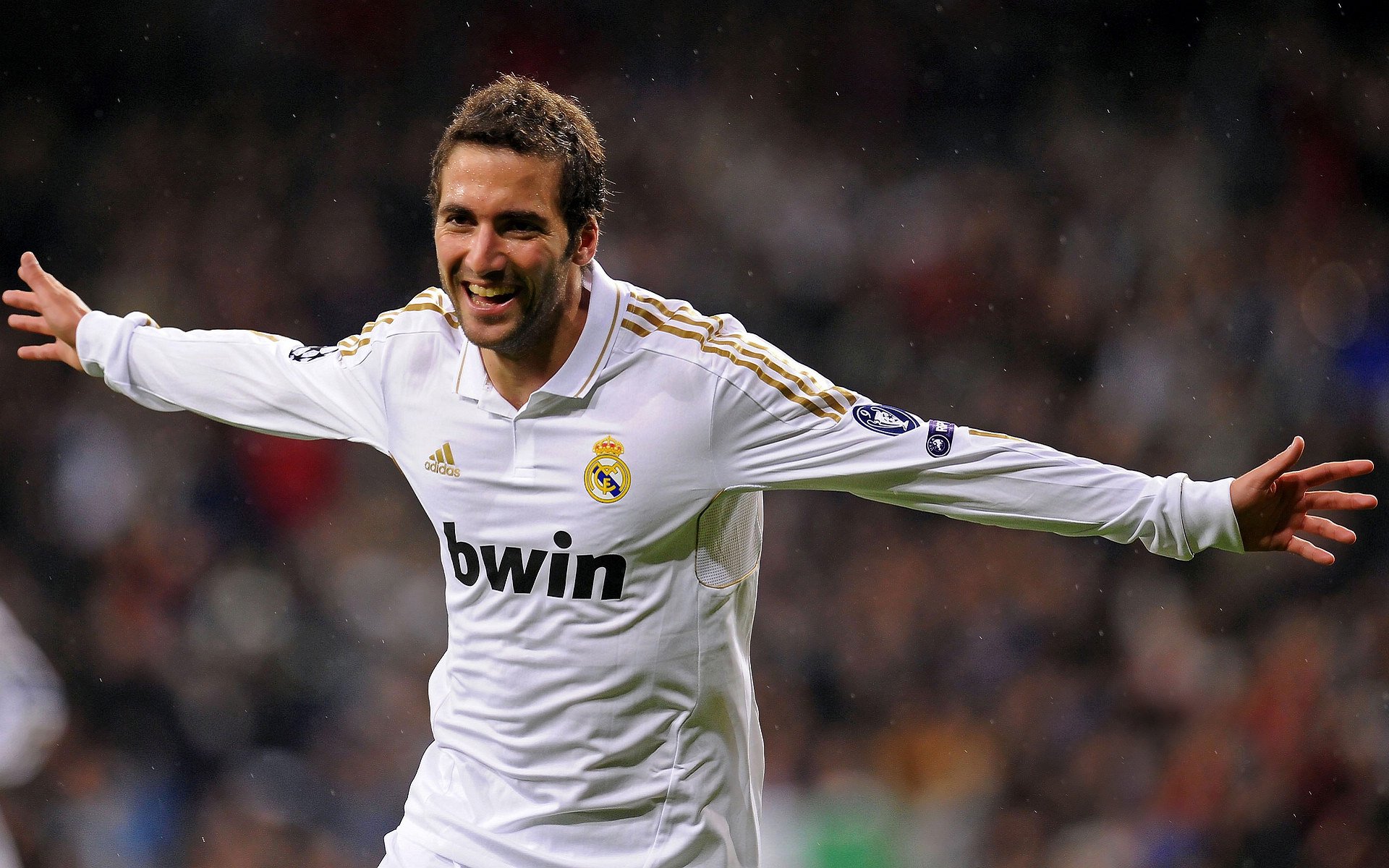 世界杯替补席观察 老将用经验弥补体能短板